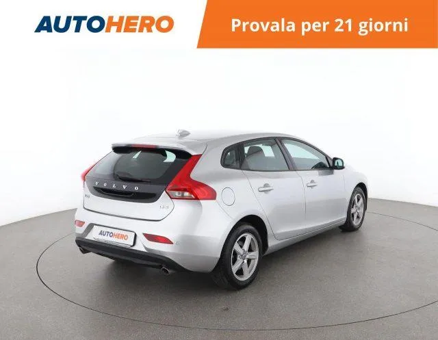 VOLVO V40 D3 Kinetic Image 5