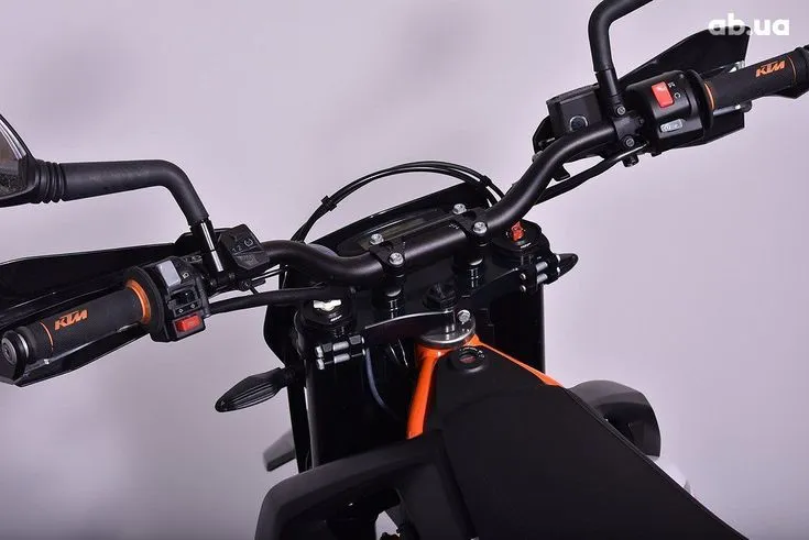 KTM 690 Image 8